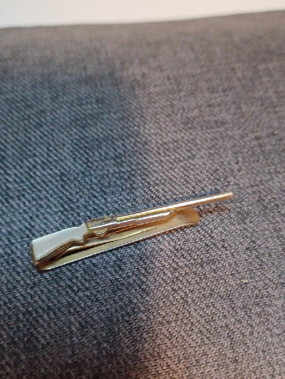 Vintage Swank  Men's Gold Tie Clip - Sleek Rifle Design